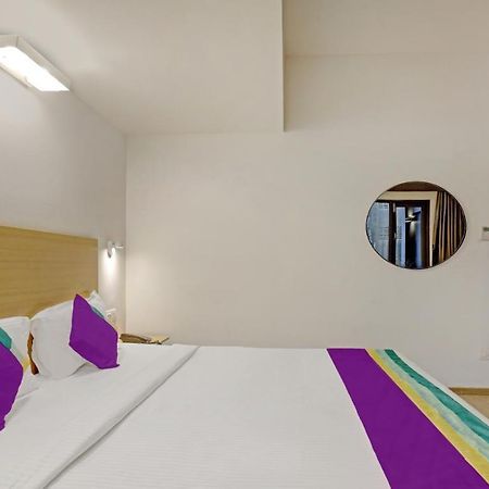 Itsy By Treebo - Vashistha Hotel Hyderabad Bagian luar foto